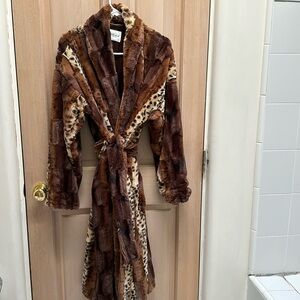 Leopard Print Faux Fur Robe